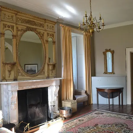Bed & Breakfast Skryne Castle
