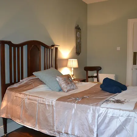 Bed & Breakfast Skryne Castle