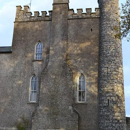 Skryne Castle Bed & Breakfast *