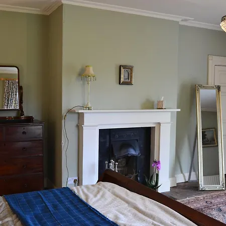 Skryne Castle Bed & Breakfast Ross Cross Roads