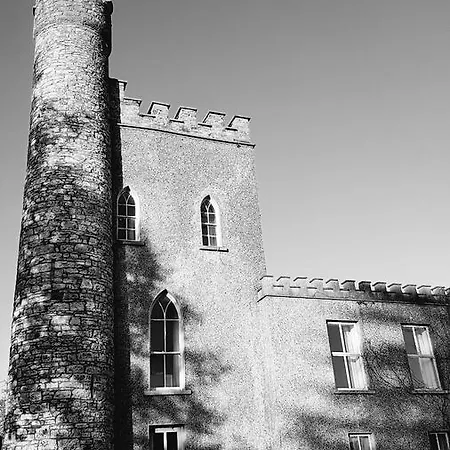 Bed & Breakfast Skryne Castle *